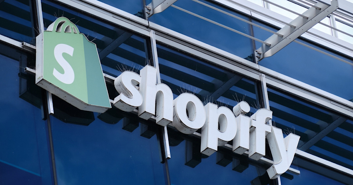 Почему Shopify привлекает микроинфлюенсеров для роста компании