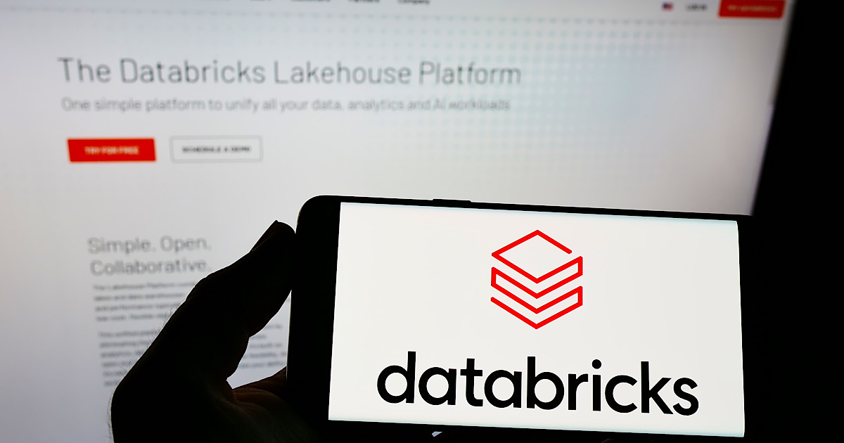 Databricks привлек еще 0 млн и увеличил оценку до млрд