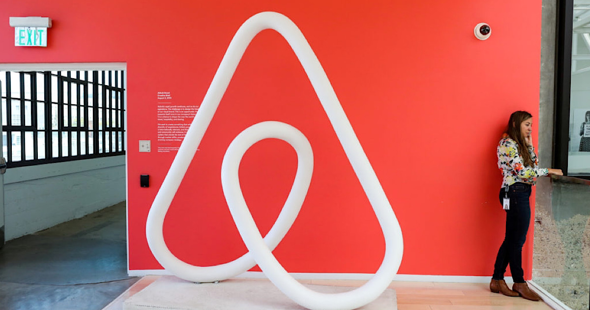 Ударом на удар: как маркетологи Airbnb борются с ограничениями на аренду жилья