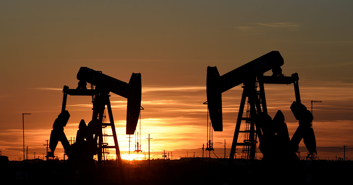 В России упали объемы переработки нефти — Bloomberg