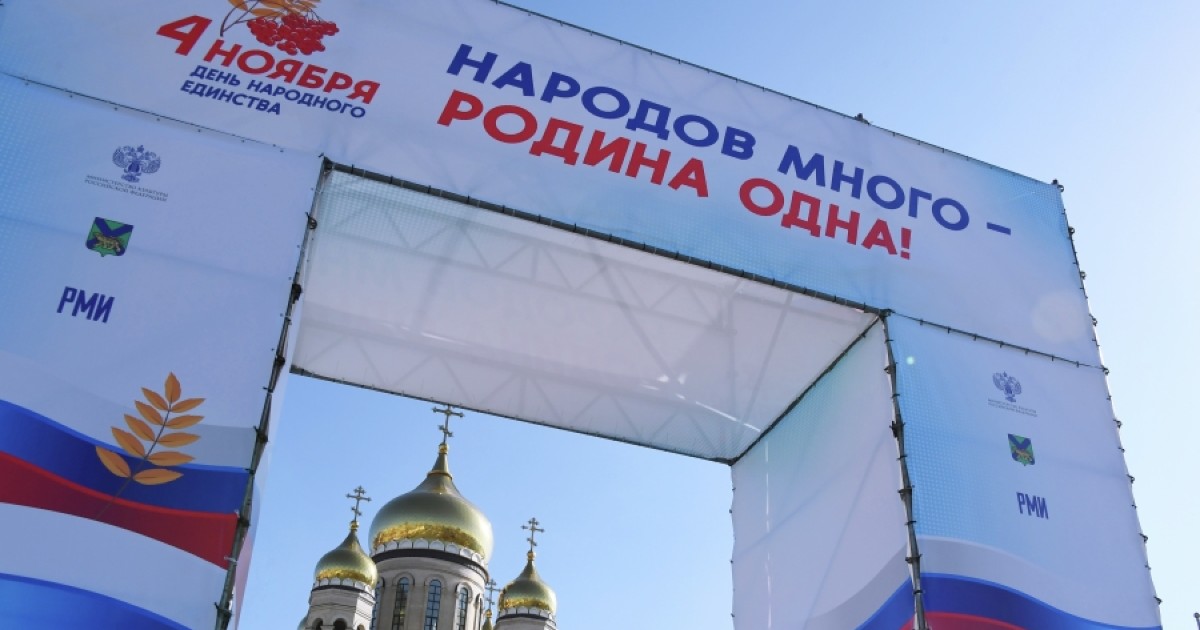 Сломались на языке: иностранцы не могут получить в России «золотые визы»