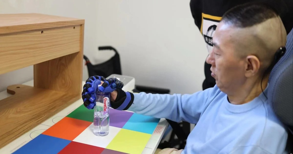 Китайский мозговой чип помог парализованному человеку восстановить подвижность
